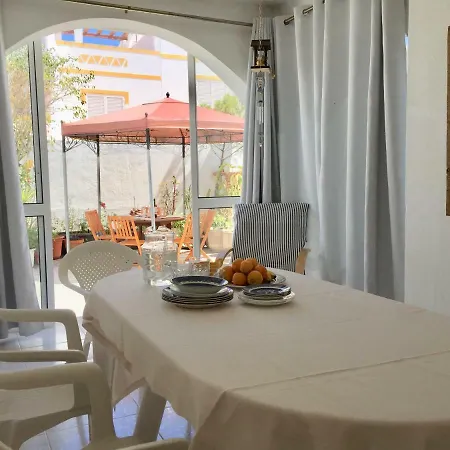 Lagos Beach Villa *