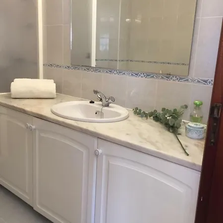 Lagos Beach Villa 라고스